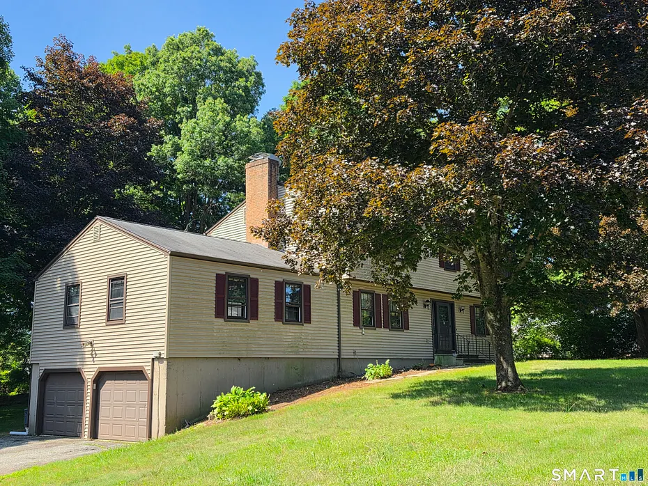 8 Squire Lane Photo 33