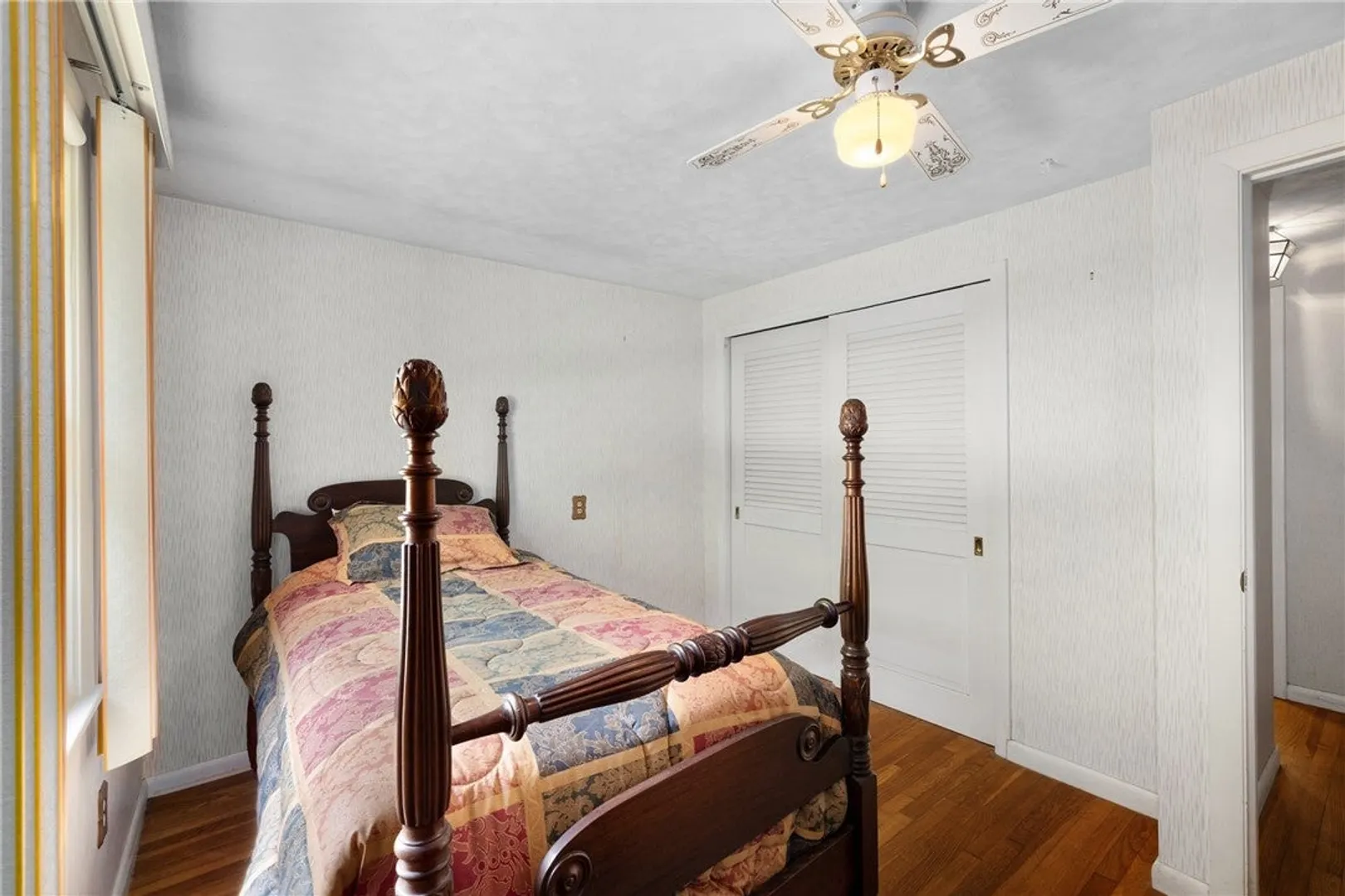 108 Longfellow Drive Photo 18