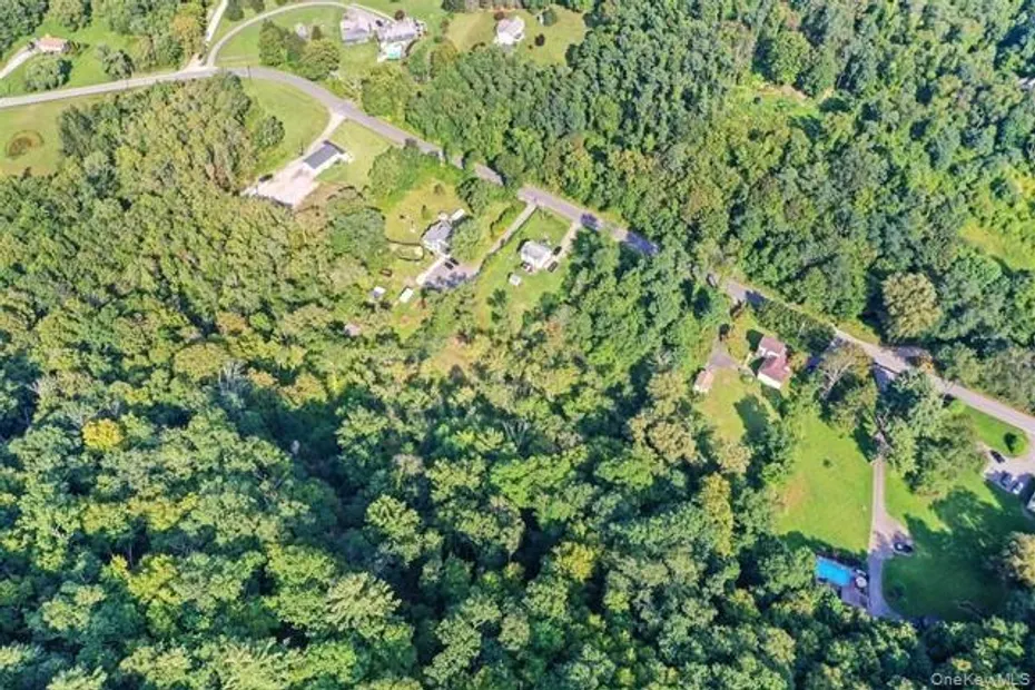 Old Pawling Road Photo 5