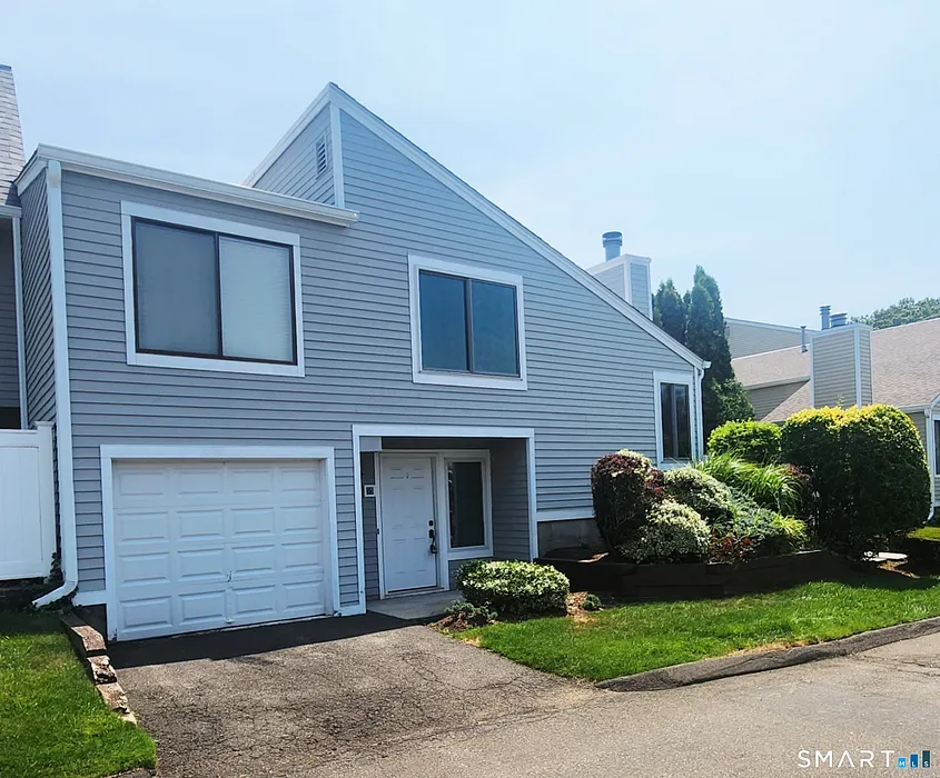 55 Peddlars Drive #55 Photo 1