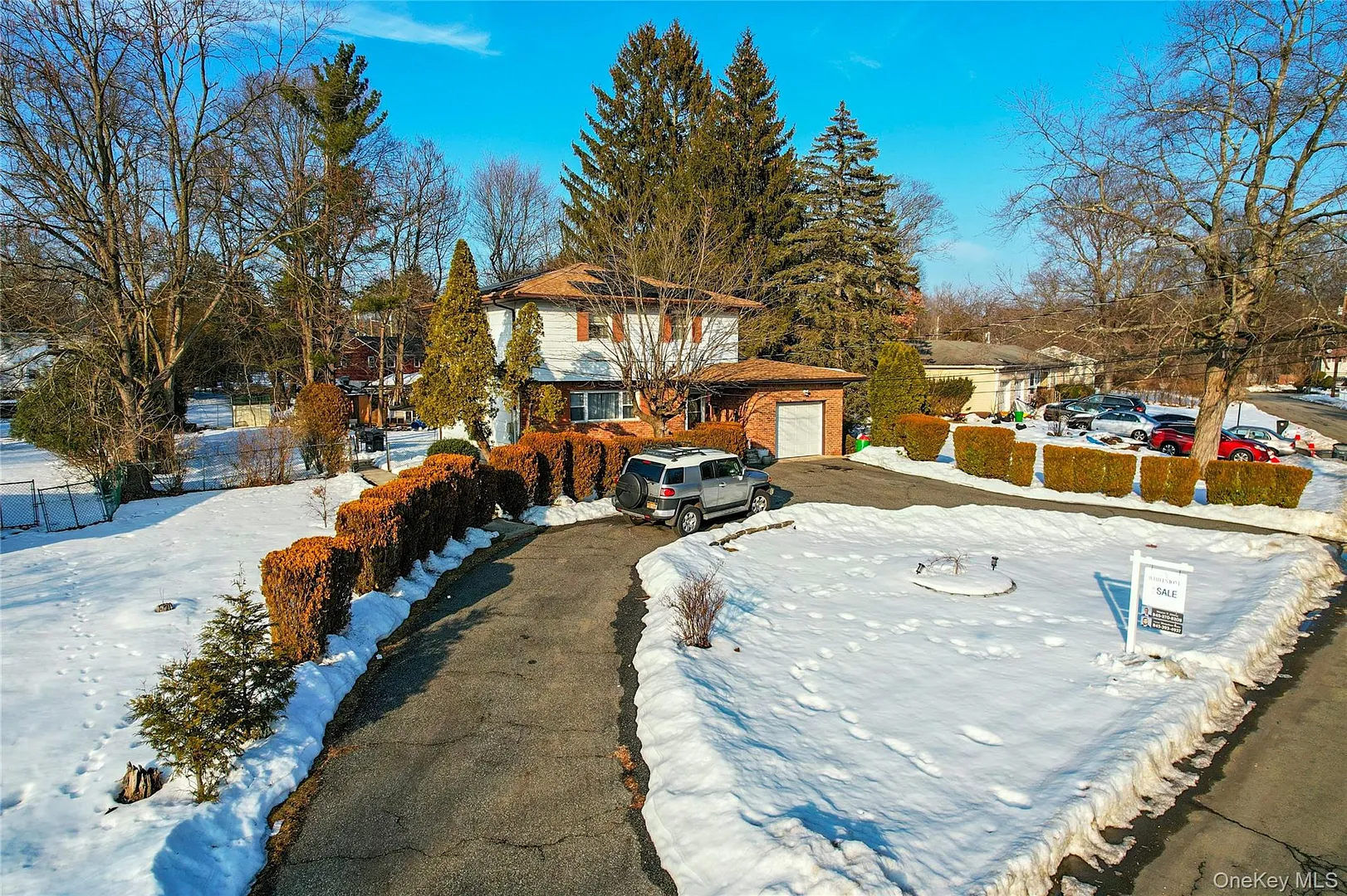 6 Merrick Lane Photo 2