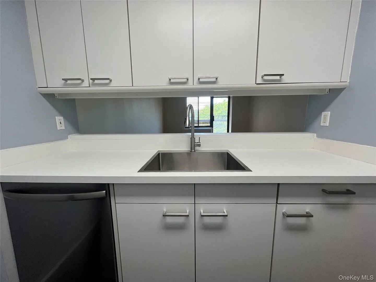 50 Columbus Avenue  #603 Photo 3