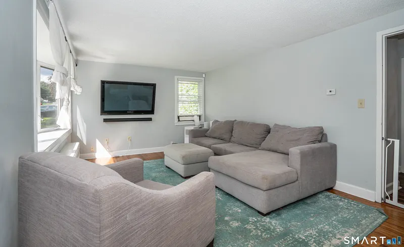 71 Tremper Drive Photo 7