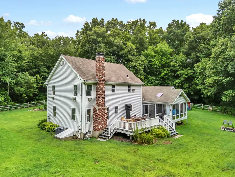 58 Hi Lea Farm Road Photo 3