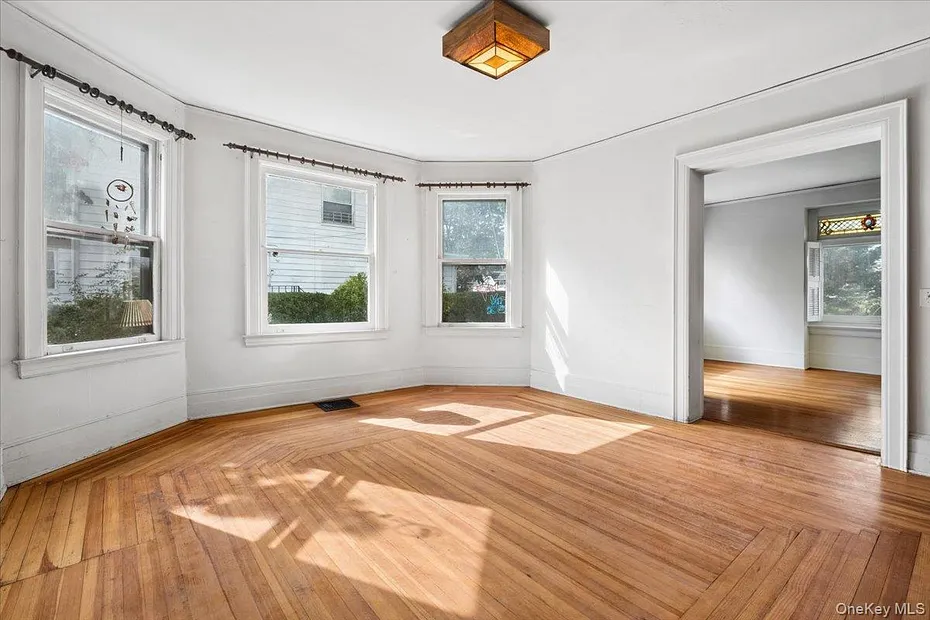 63 Prospect Street Photo 10