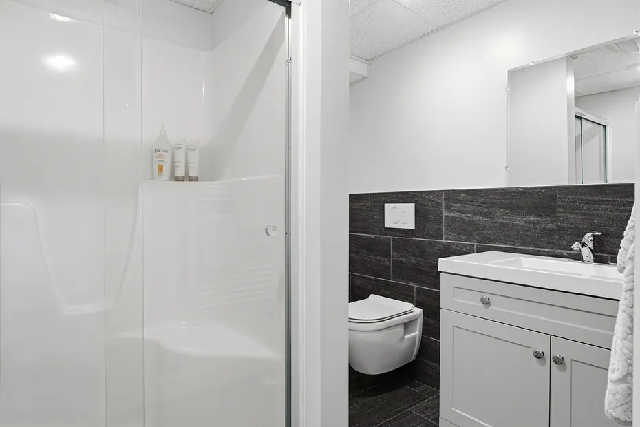 17 Oakridge Drive Photo 32