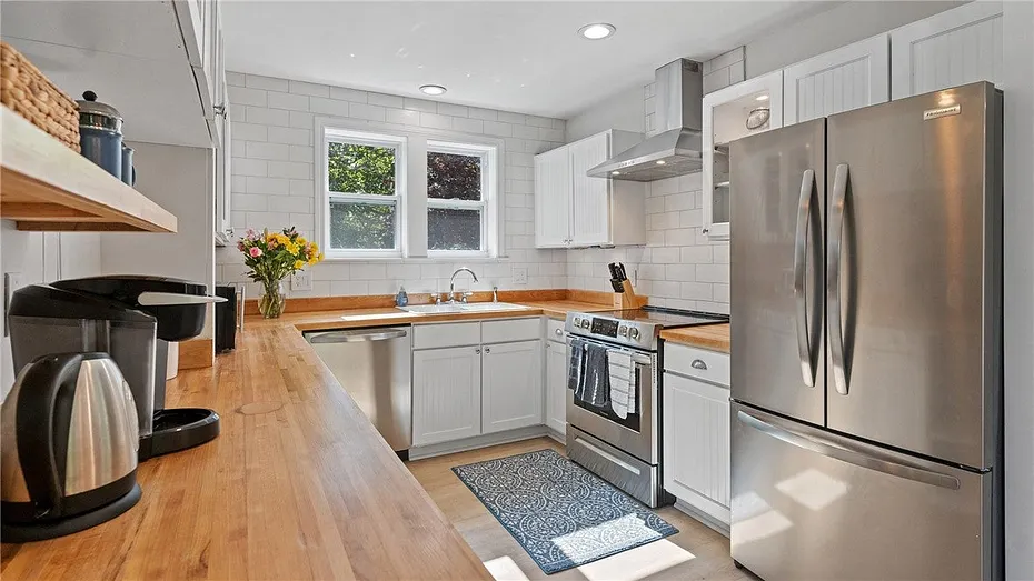 152 Tuckerman Avenue  #7 Photo 13