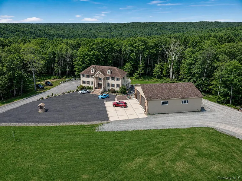 210 Grey Road Photo 4