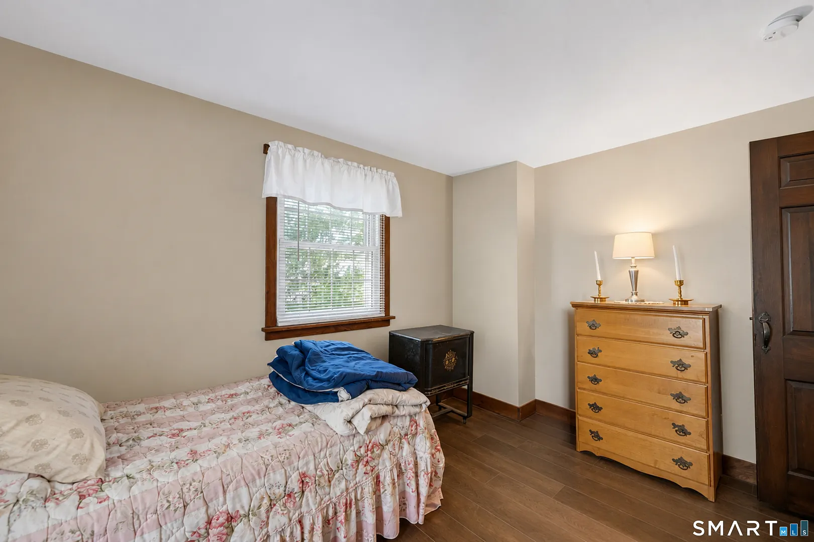 Suffield Single Family Photo 33