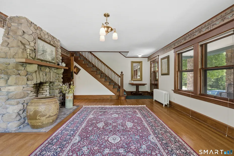 2 Quarry Road Photo 9