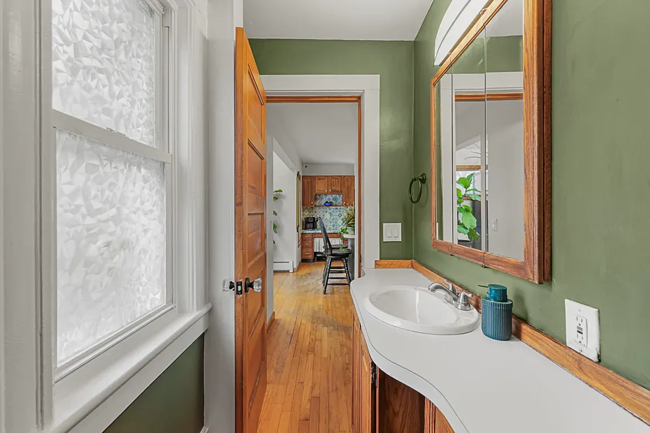 25 Calumet St Photo 24