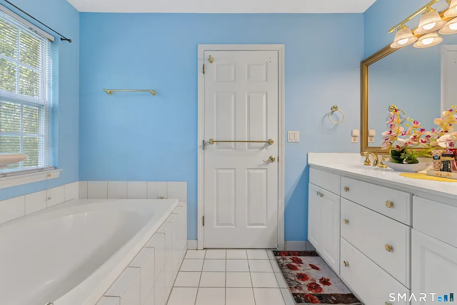 40 Lexington Way North Photo 16