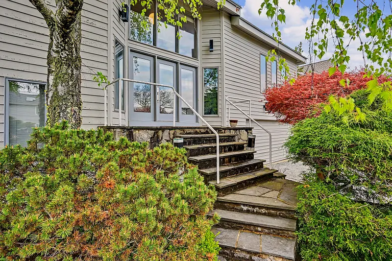 18 Sea Spray Road, Saugatuck Island, Westport Photo 2