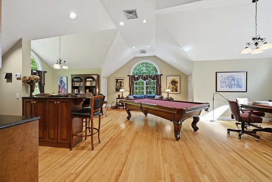 10 Taunton Hill Road Photo 19