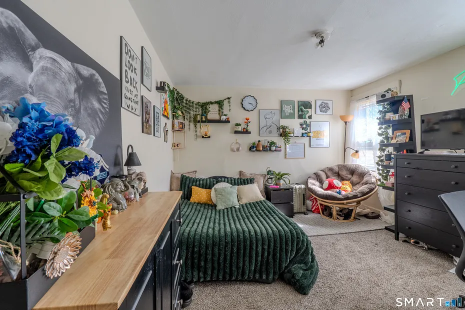 65 Parmalee Avenue Photo 8