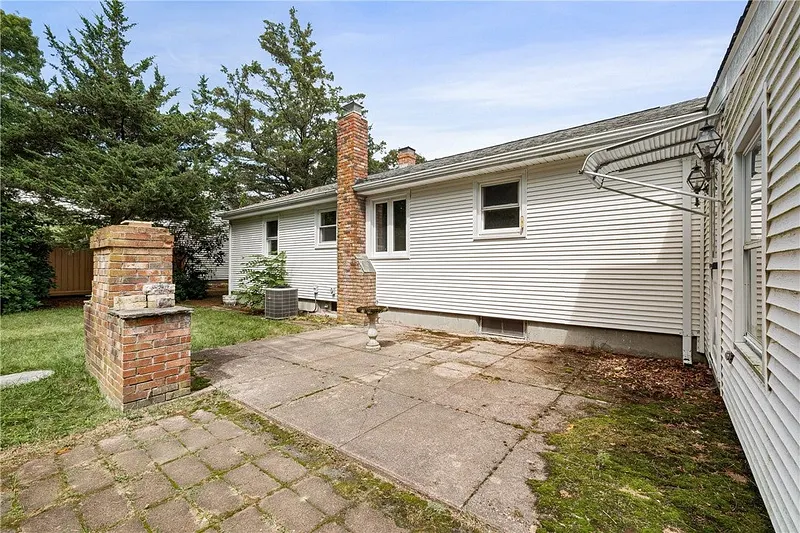 108 Longfellow Drive Photo 31
