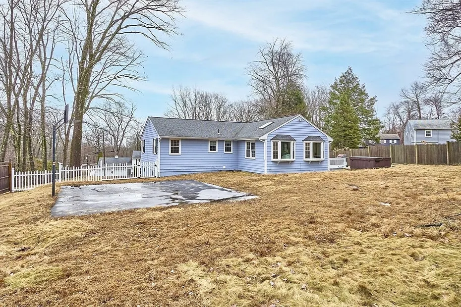 33 Eastview Road Photo 33