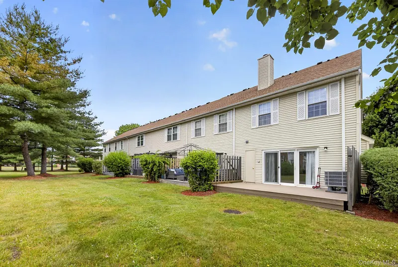 31 Burnett Way Photo 15