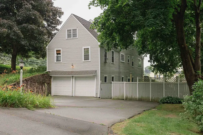 636 Bernardston Rd Photo 6
