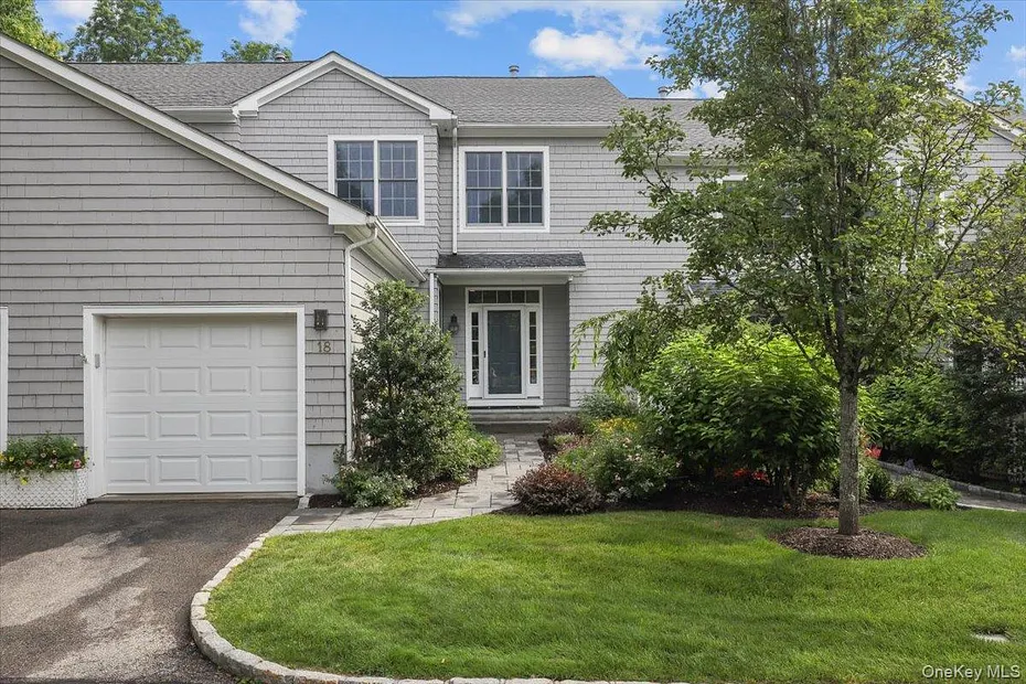 18 Brookview Drive Photo 1