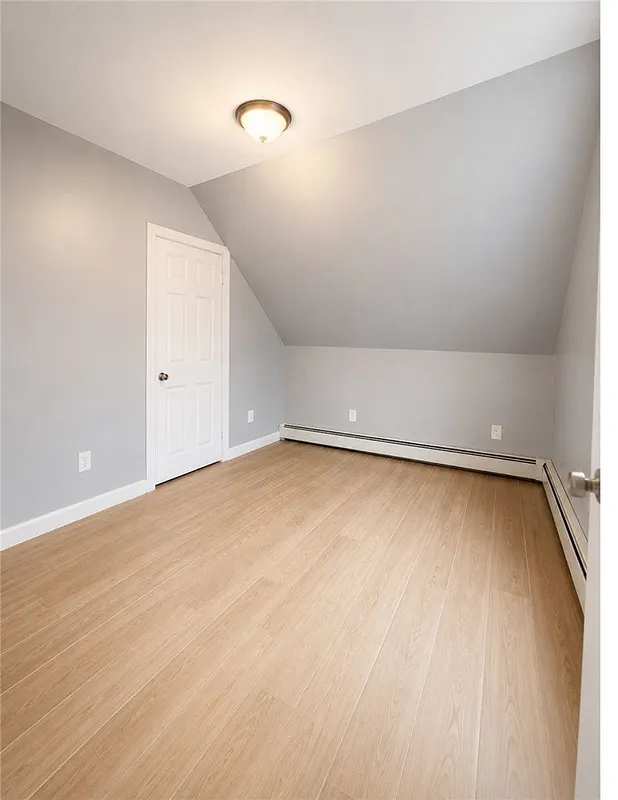 40 Norwich Avenue  #3 Photo 5