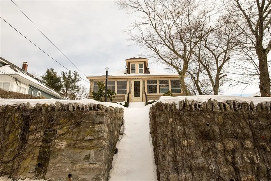 250 Lowell Street Photo 35