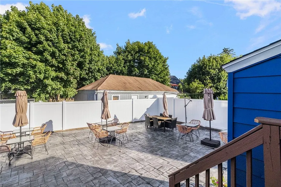 681 Providence Street Photo 40