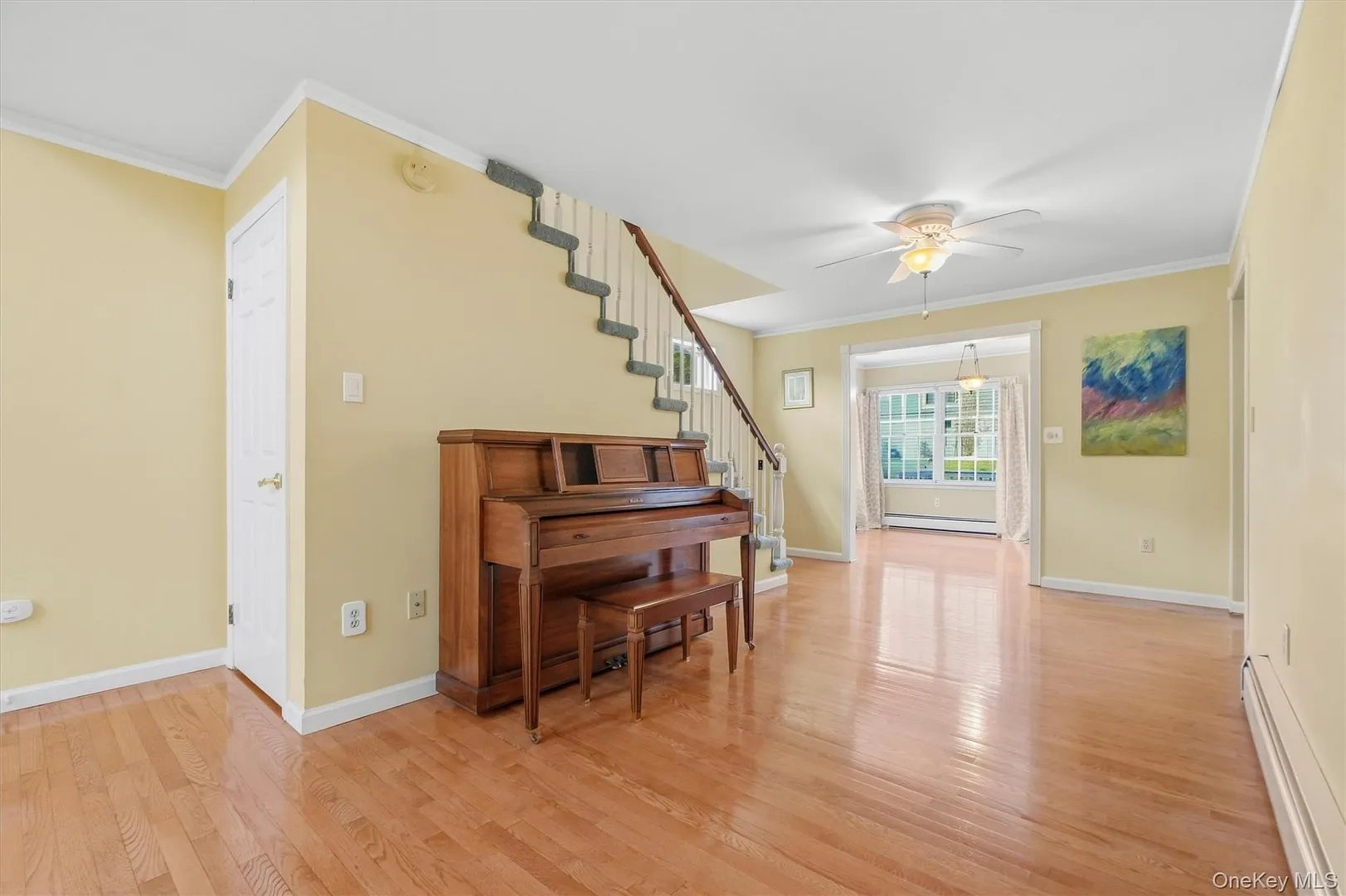 1069 Wolcott Avenue Photo 7