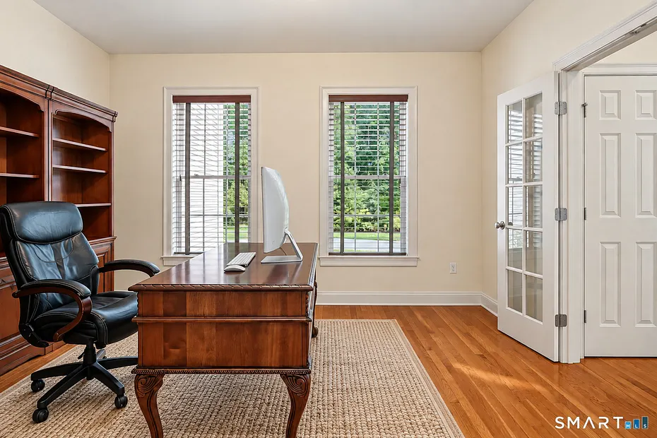 61 Lenox Road Photo 17