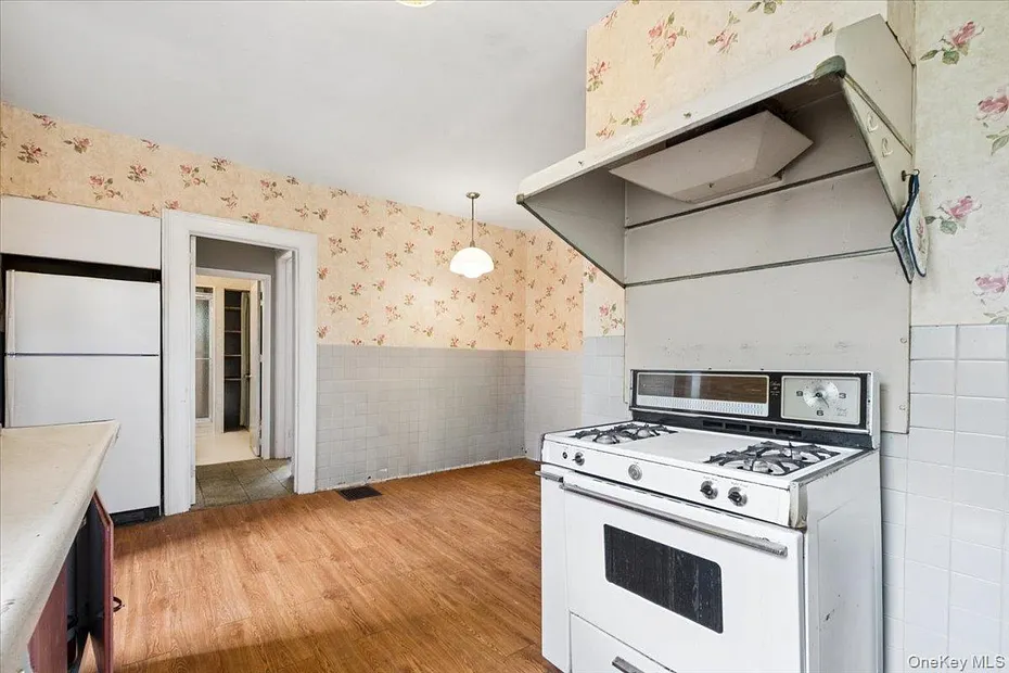 63 Prospect Street Photo 15