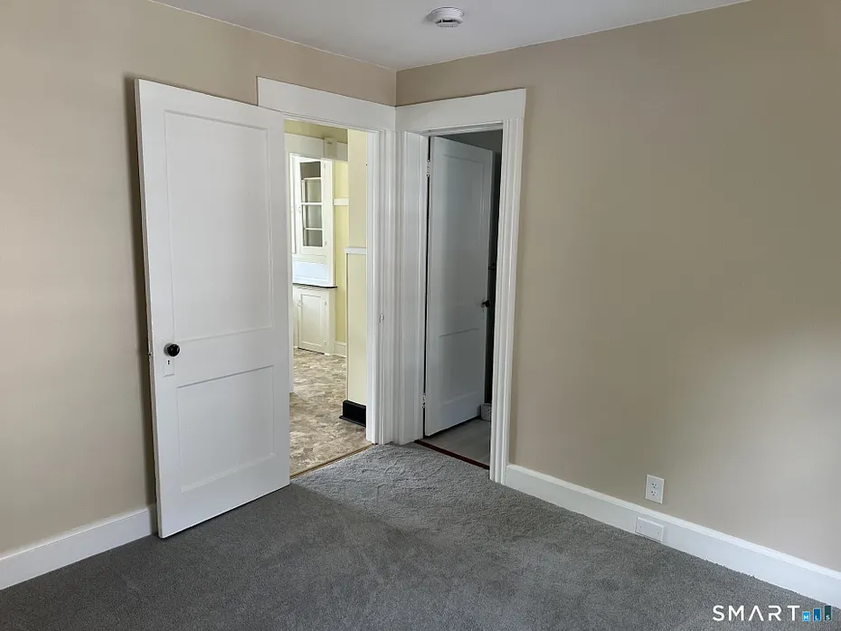 76 Lorenzo Street Photo 15