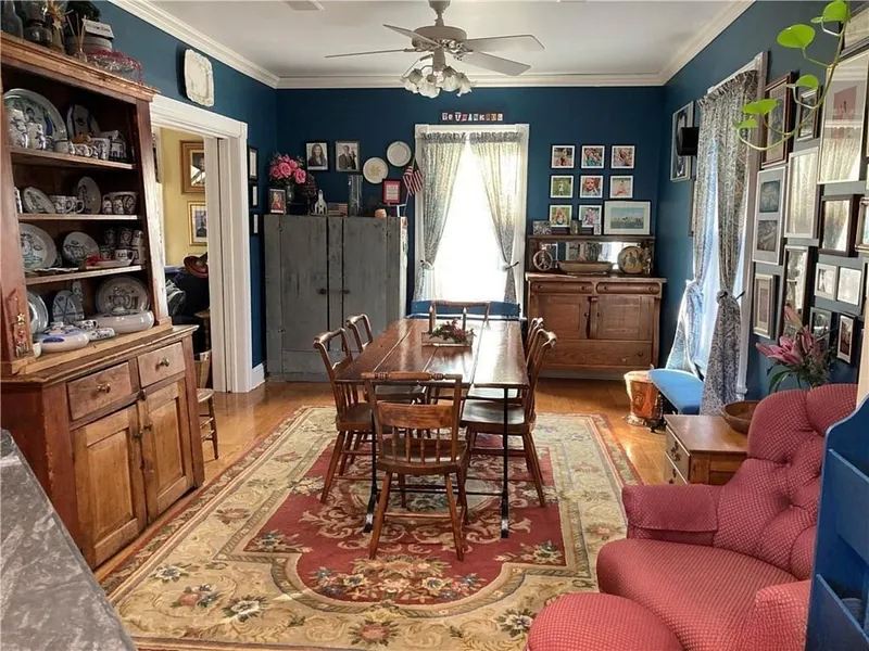 126 East Avenue Photo 8