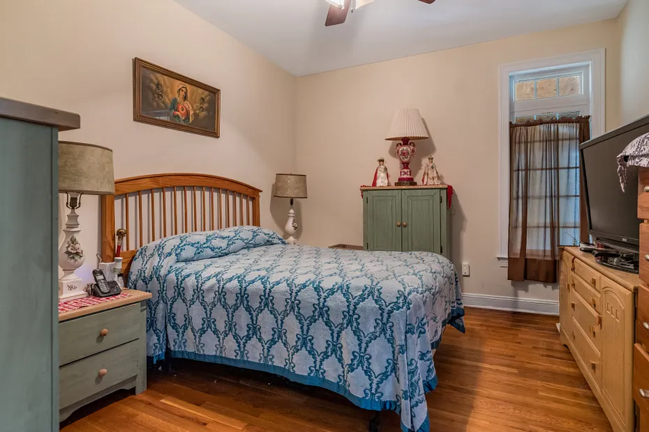9 Pierpont Court Photo 31