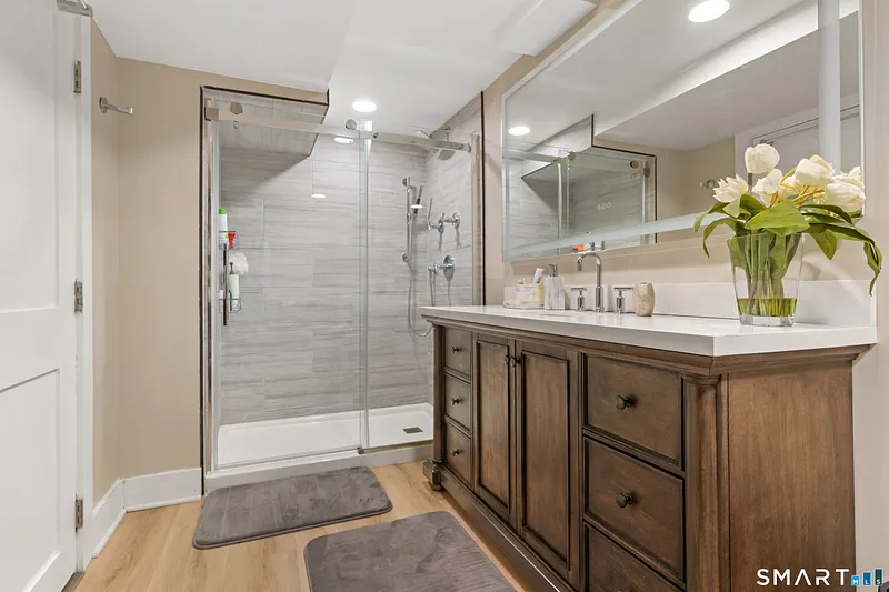 40 Lexington Way North Photo 31
