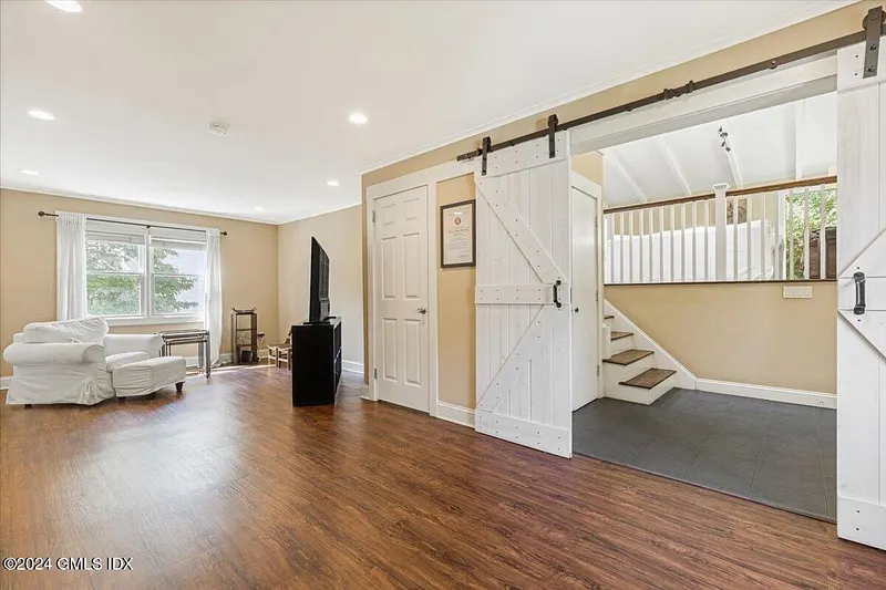 70 Gregory Road Photo 21