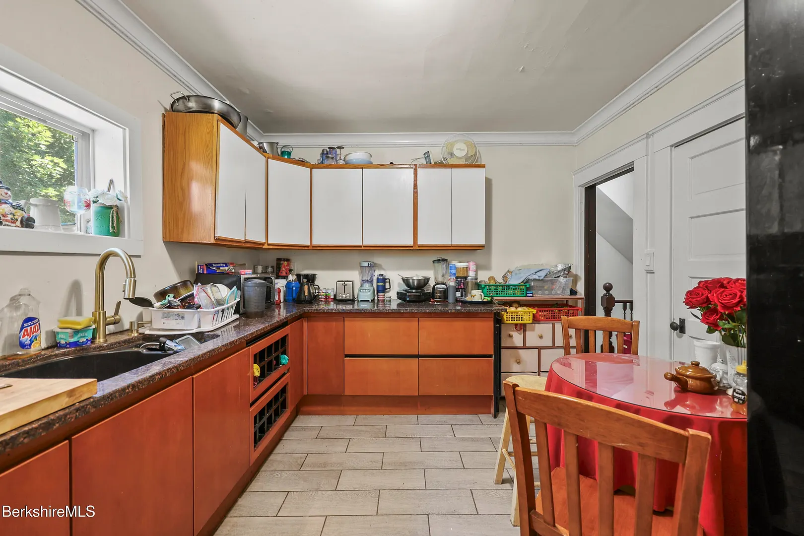 271 Tyler St Photo 15