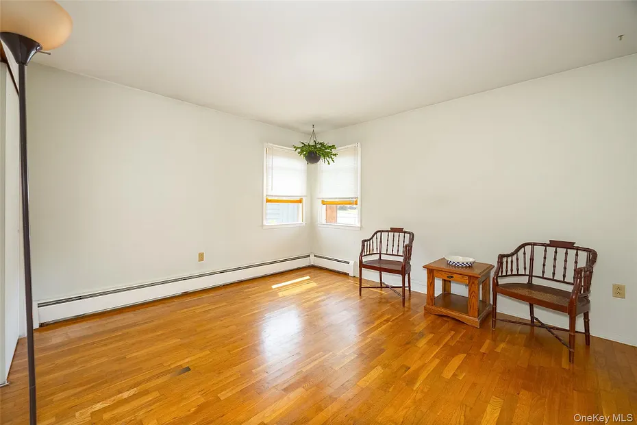 76 Phillips Street Photo 16