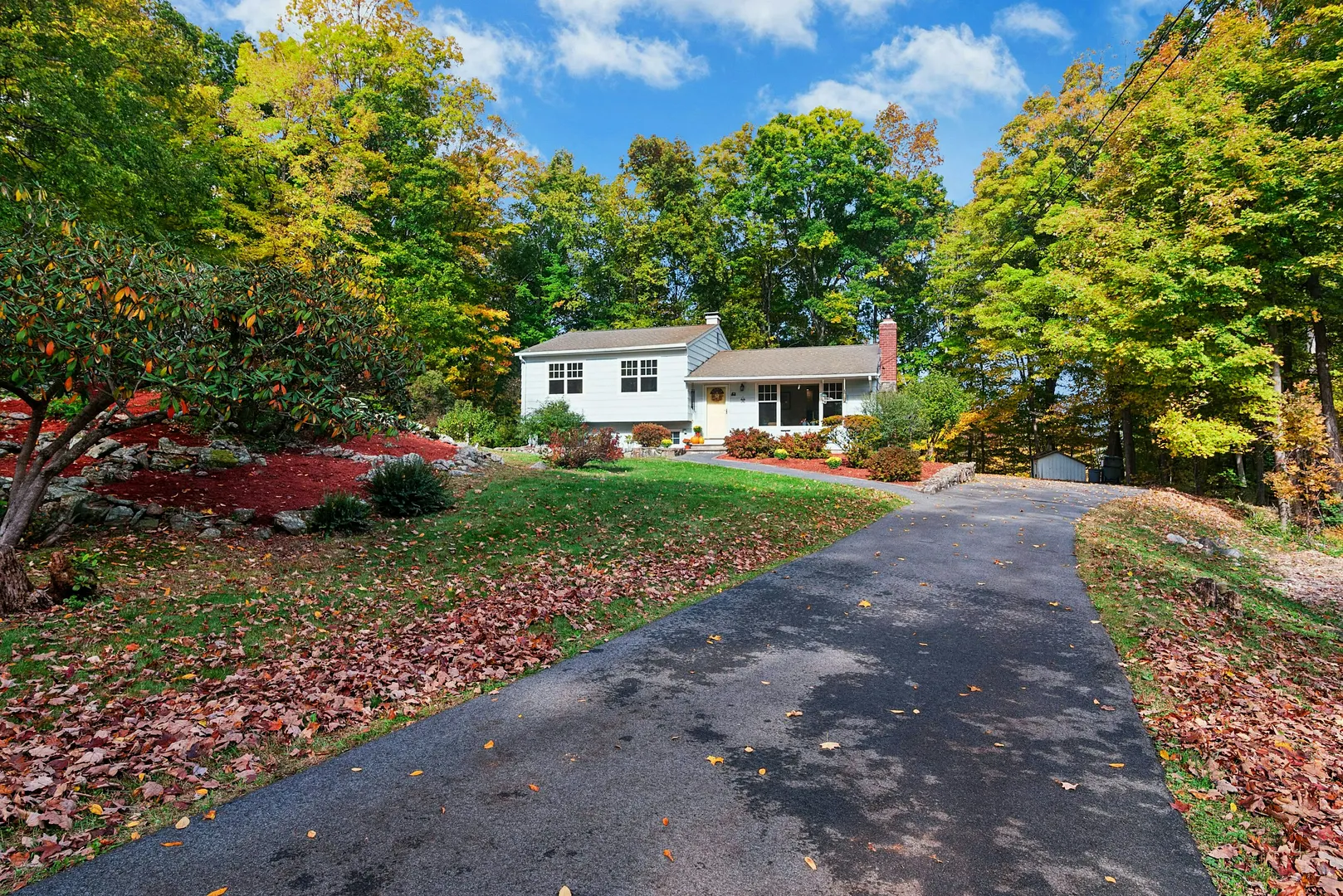 35 Aspen Ledges Road Photo 1