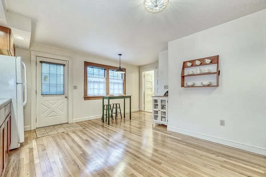 37 Glenwood Ave Photo 12