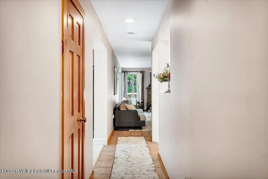 6196 New York 81 Photo 16