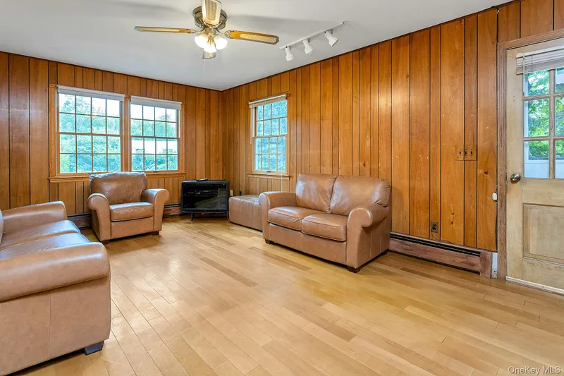 5 Spruce Pond Lane Photo 12
