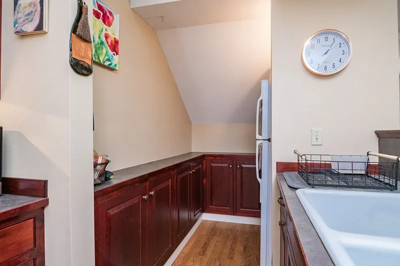 10 N Main St  #5E Photo 14