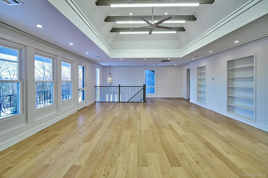 189 Mcnamara Road Photo 1