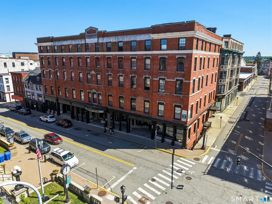 35 Union Street Photo 1