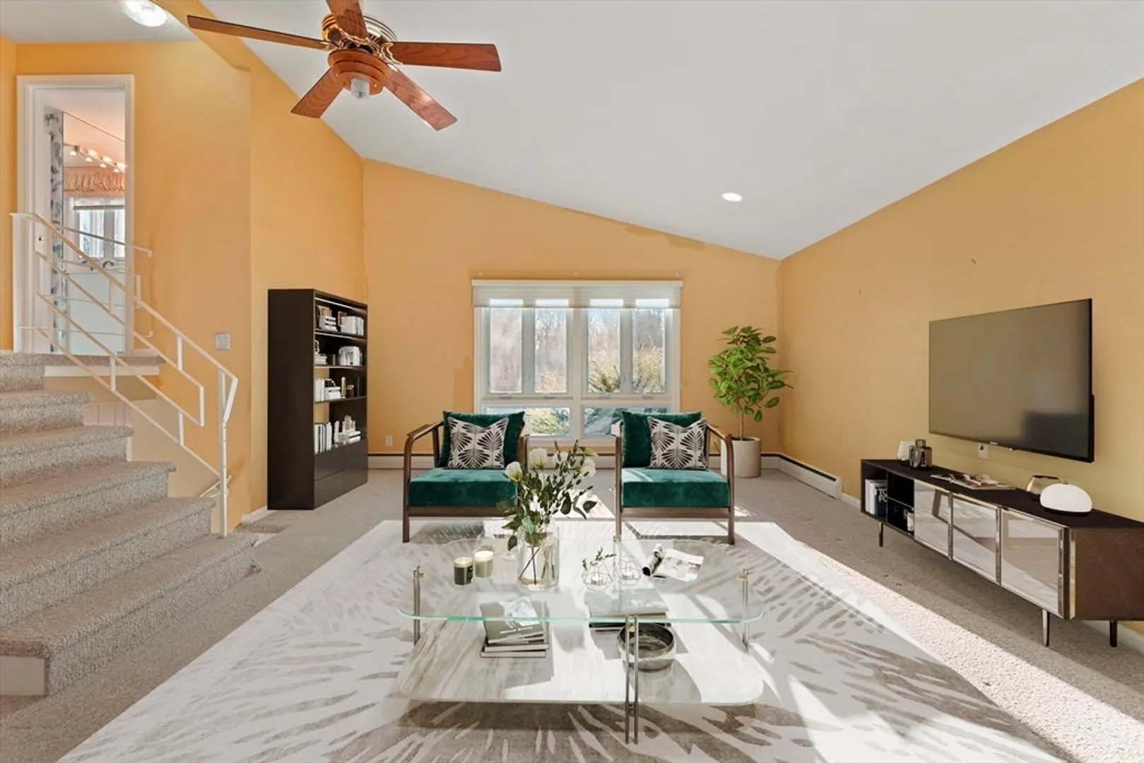 6 Madison Ave Photo 4