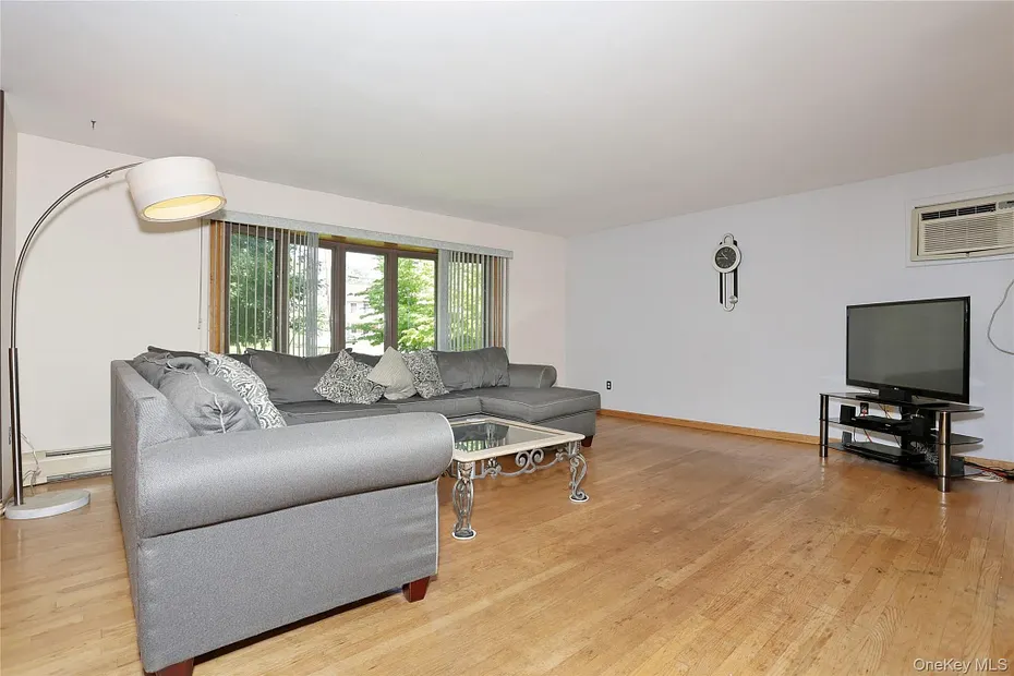 150 Schweizer Lane Photo 7