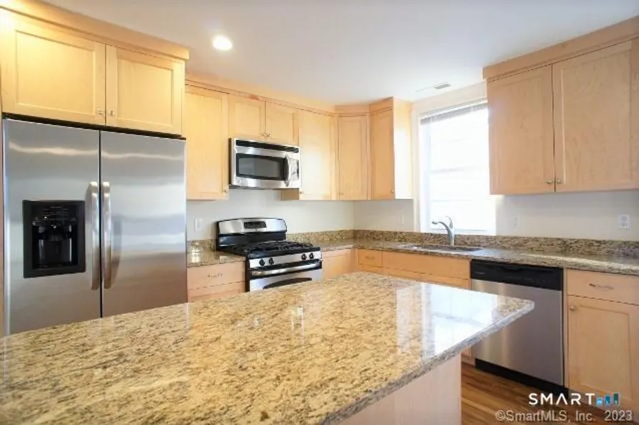 44 Stuart Avenue  #B4 Photo 1