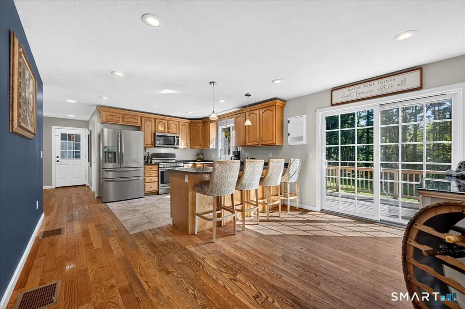 21 Thompson Road Photo 16
