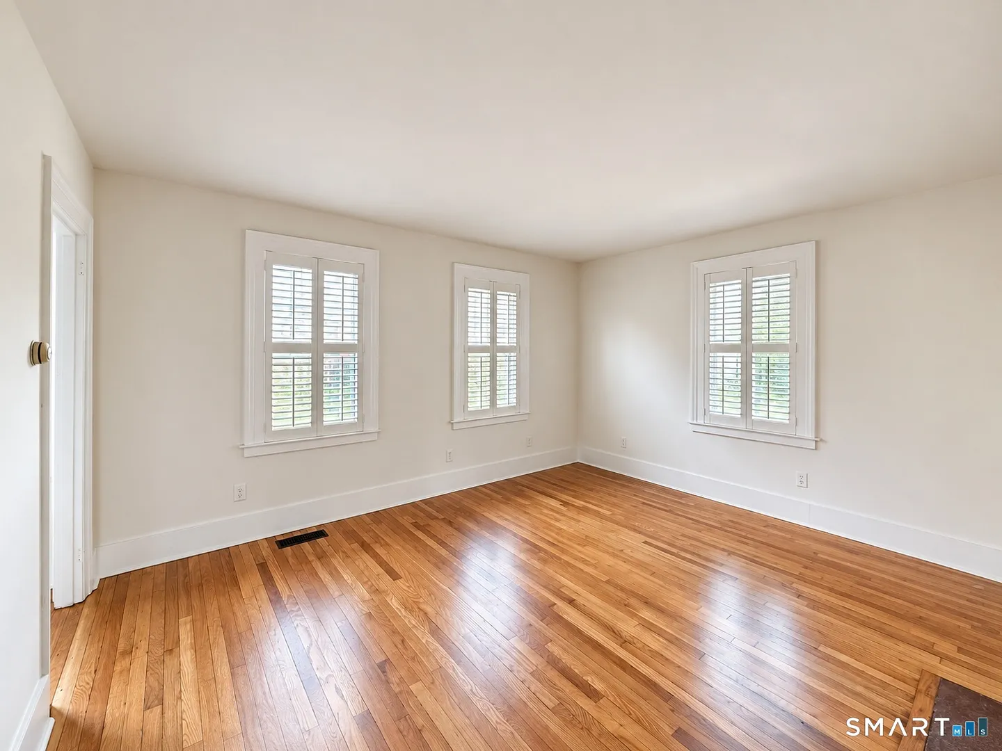 63 Golden Hill Street Photo 8