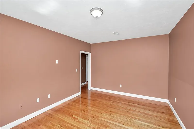 15 Kenberma Road  #2 Photo 3